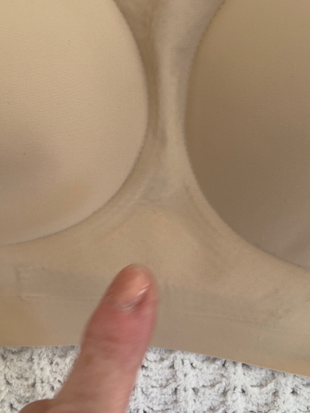 Seamless Everyday Comfort Bra - Nude and White medium - Picture 4 of 9